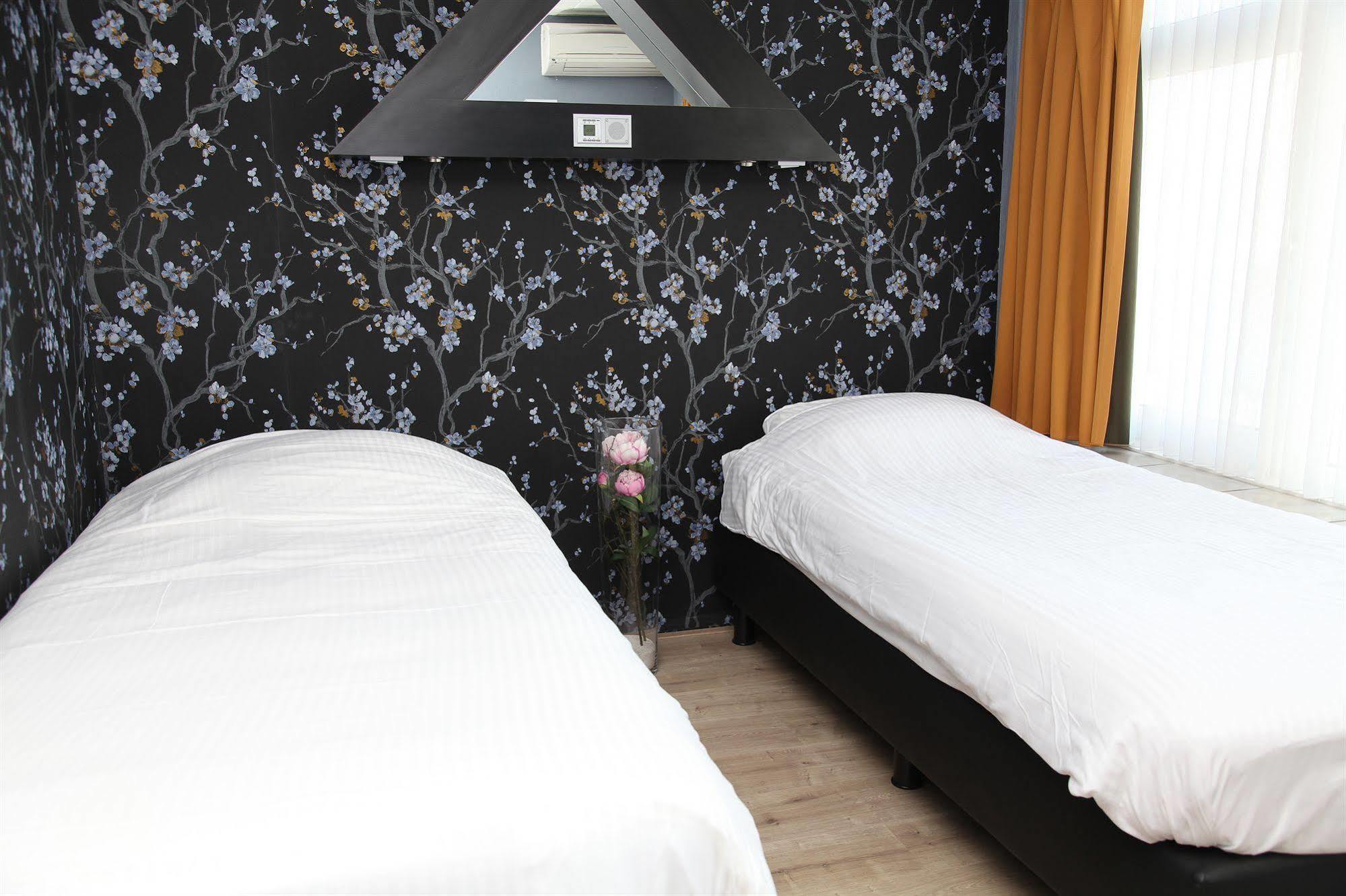 Stads Hotel Boerland Emmen Esterno foto